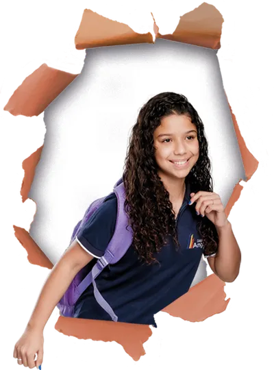 Estudante da etapa Fundamental II do Anglo Tamarineira